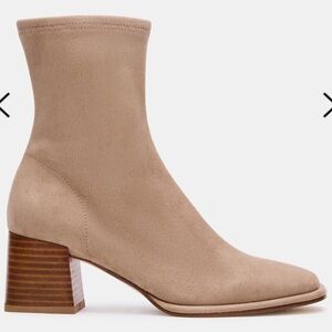 NWT Steve Madden Faux suede Pammy tan bootie - size 7.5